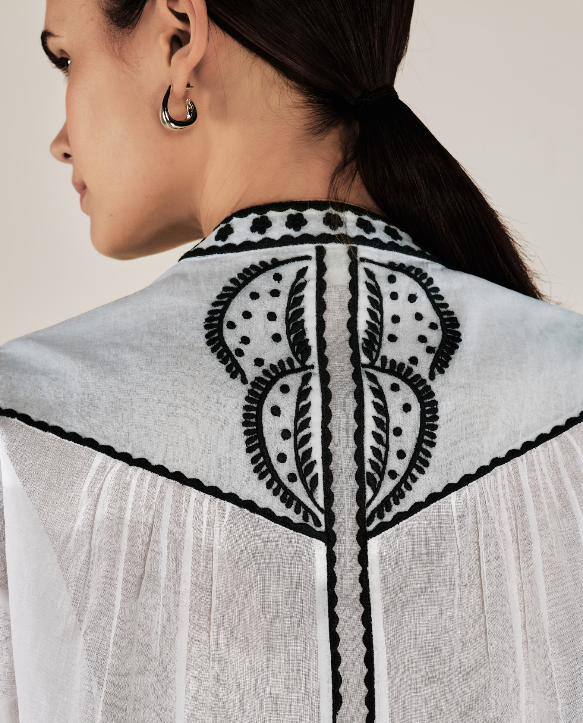 ALINE | White Embroidery Detail Cotton Blouse